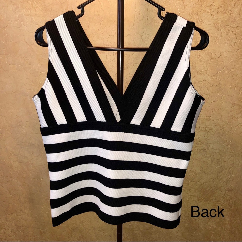 🧡 STRIPED TANK TOP 🧡 - Picture 2 of 3
